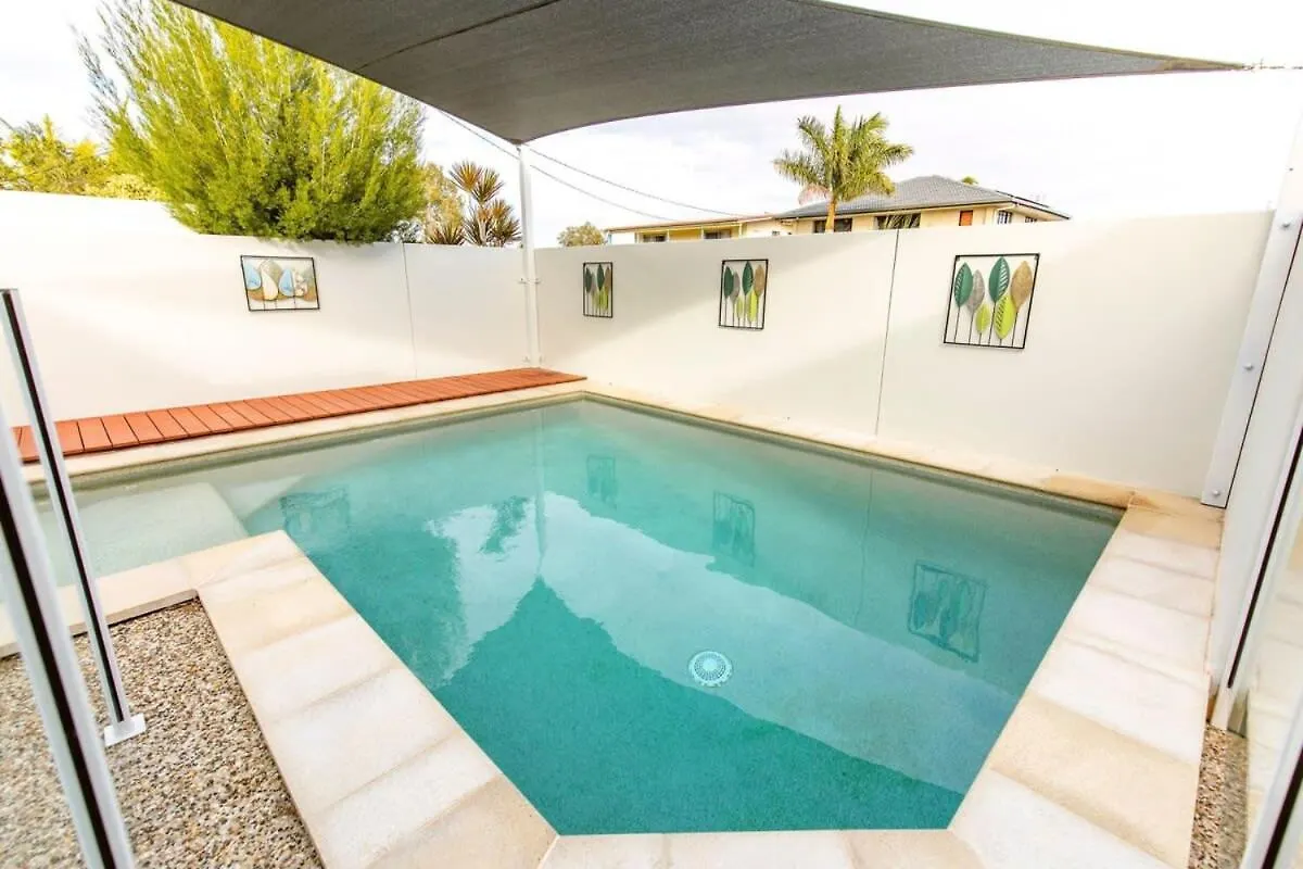 Golden Beach Family Home With Pool 0*, Golden Beach Австралия